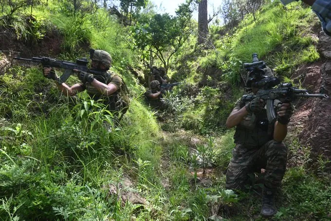 Massive search operation launched in several villages in J-K's Rajouri