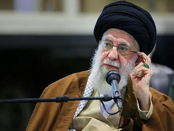 Iran threatens to develop nuke weapons should US attack