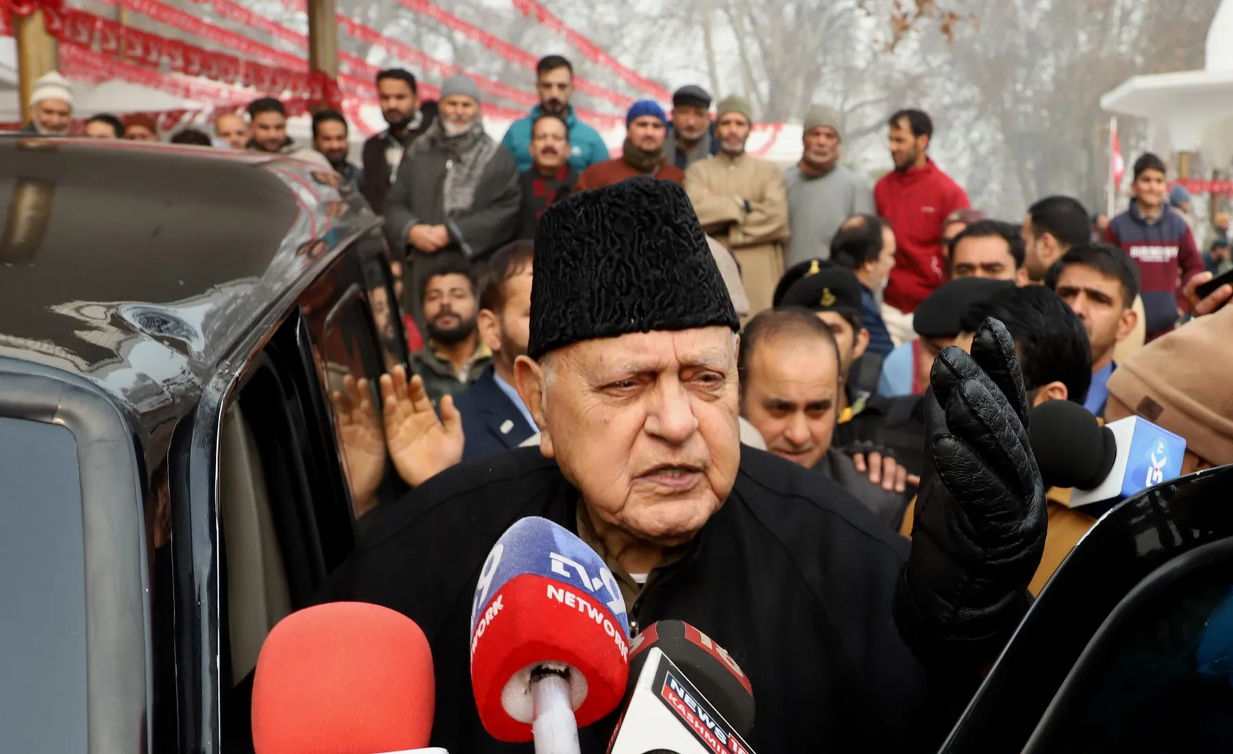 Dr Farooq urges unity, says time to introduce young faces, calls for discipline within party