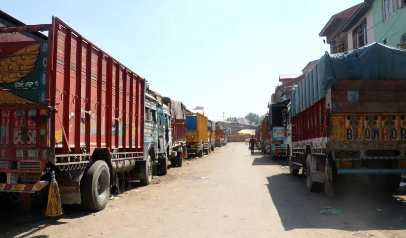 JKRTC fixes freight rates for Kashmir Valley fruit vendors to Delhi, Haryana, Jalandhar