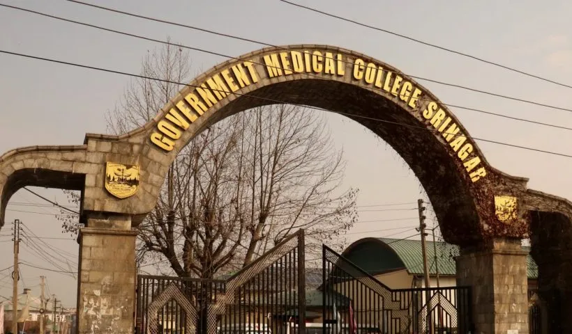 GMC Srinagar paramedical students say careers at risk due to Kashmir University, GMC mismanagement