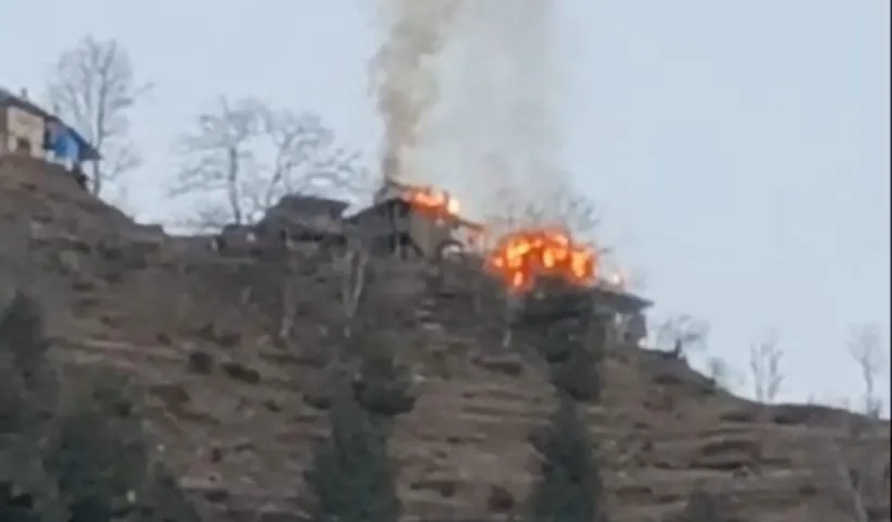 Three houses gutted in massive fire in Gunz Top Trigam, Khari Tehsil of Ramban district