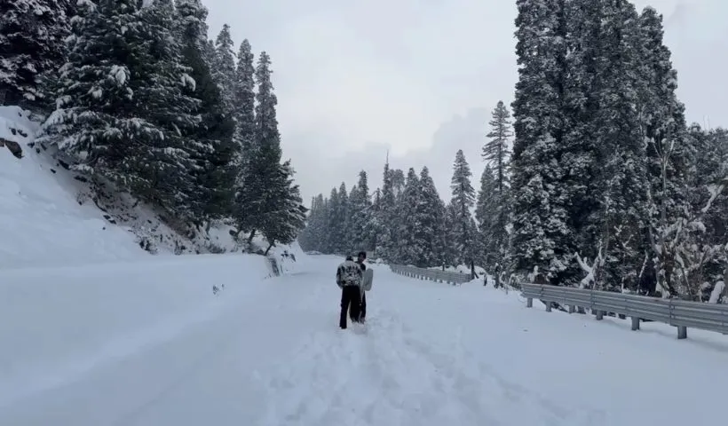Snow accumulation blocks Mughal Road, clearance work underway